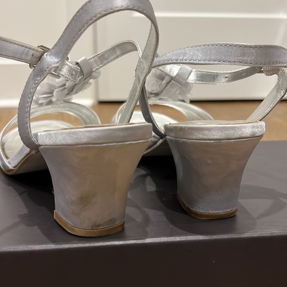 Kenneth Cole Sandals - Picture 8 of 11